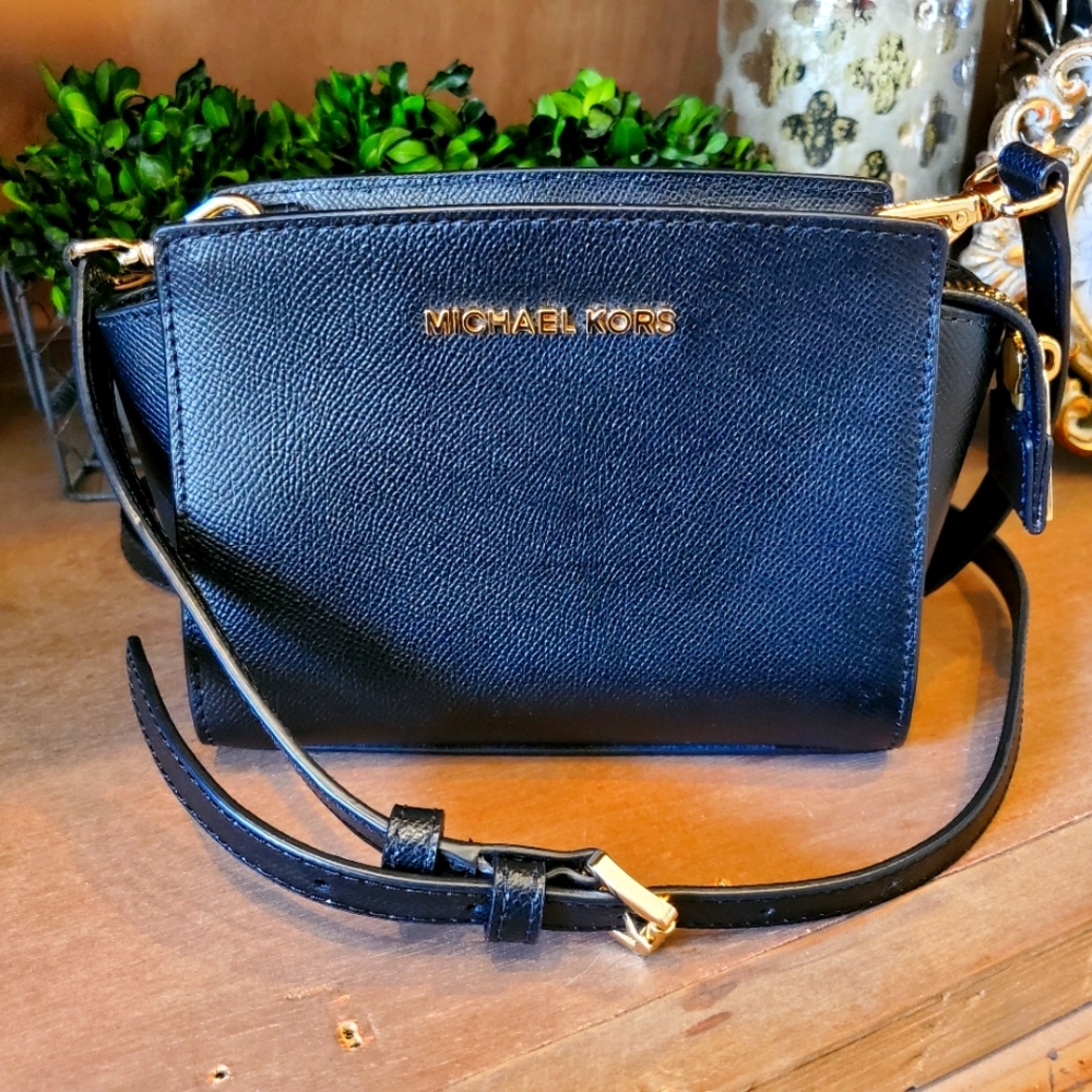 Michael Kors Selma Mini Black Saffiano Crossbody